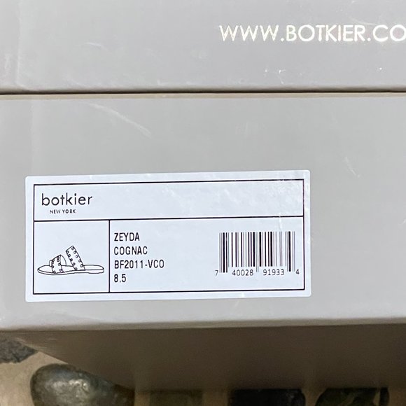 Botkier New York Studded Slide Sandals with Toe Ring - Picture 6 of 6